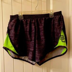 BAYLOR UNIVERSITY LOGO SHORTS